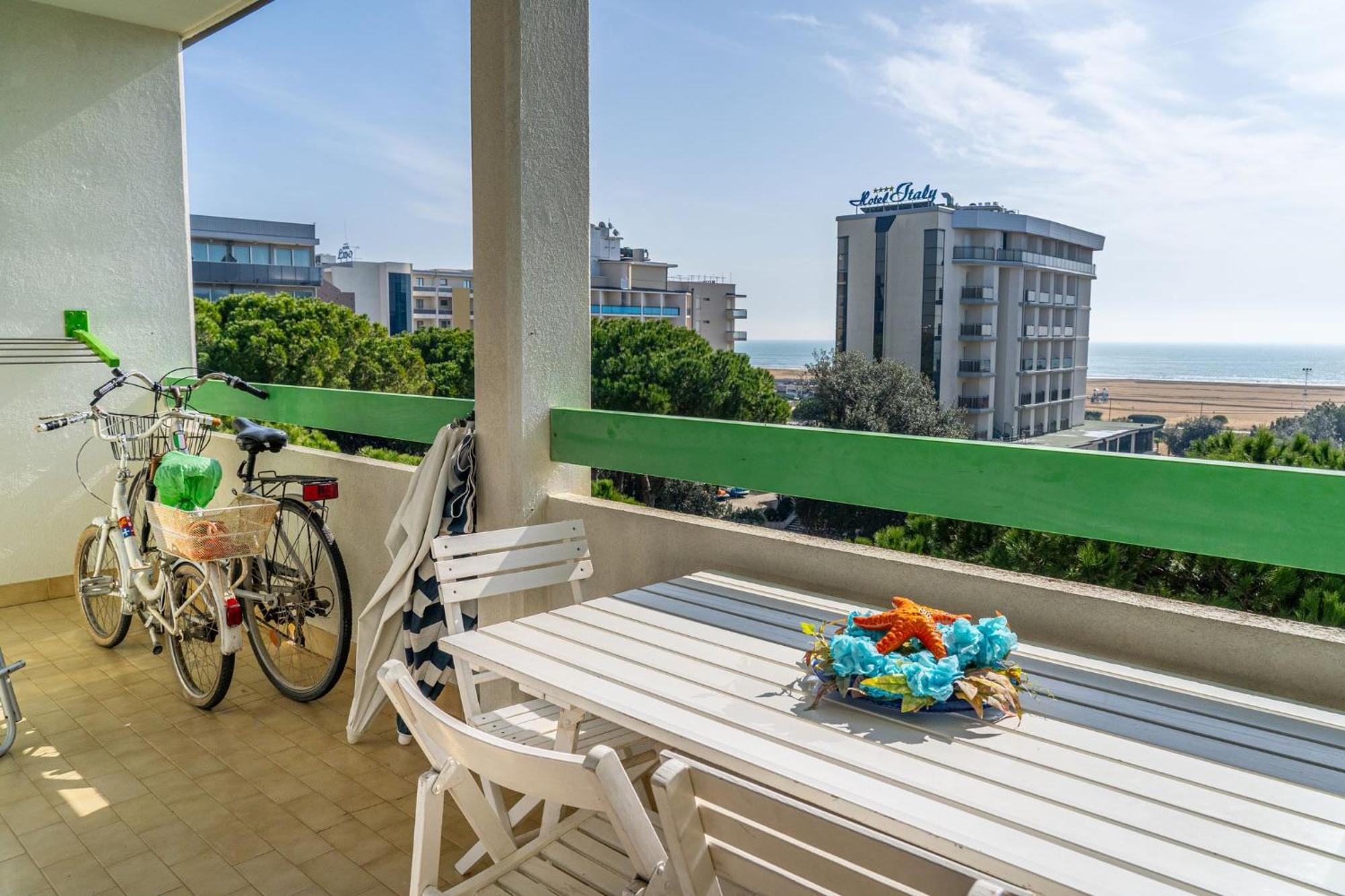 Nice Apartment With Sunny Terrace In ビビオーネ エクステリア 写真